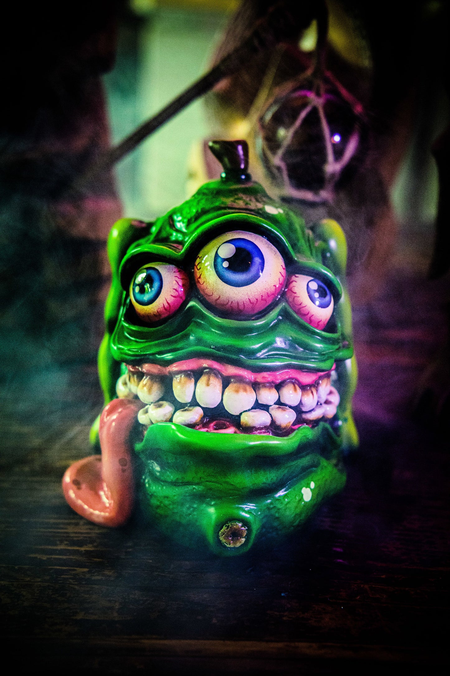 "SQUEEZY" RESIN Figur